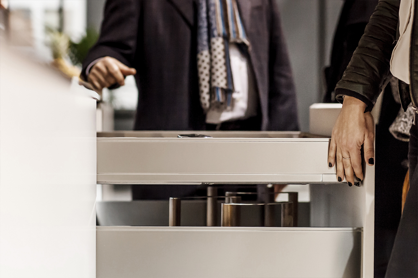 Lovemikra. MK4. Cajones