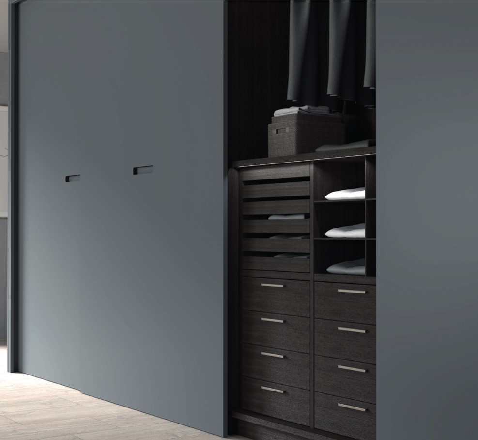 Detalle interior armario puertas correderas sin perfil